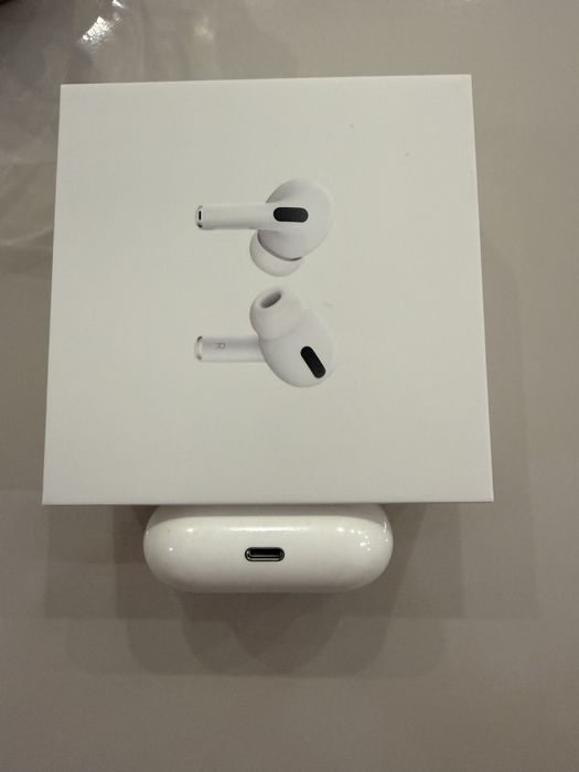 Слушалки AirPods Pro