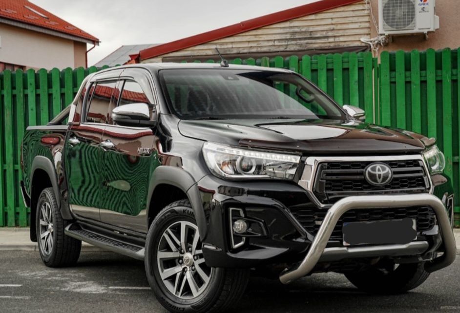 Vand Toyota Hilux 2.4D 150CP 4x4 Double Cab AT Executive