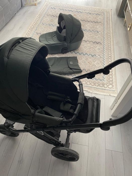 Продам практически новую коляску!