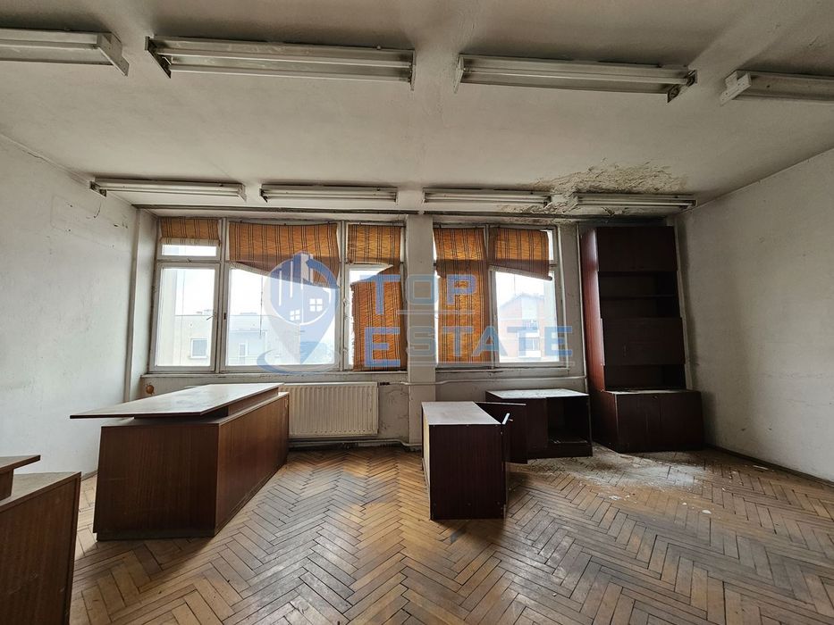 Офис в Велико Търново-Център площ 408 цена 225000