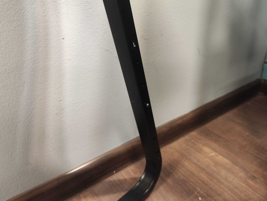 SAIJI помощна маса с регулируема височина и поставка за чаша