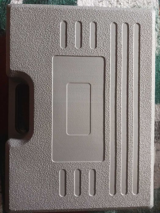 Винтоверт Einhell BAS 18, зарядно, без батерии.