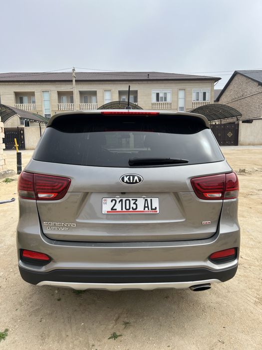 Продам машину Kia sorento 2018г срочно