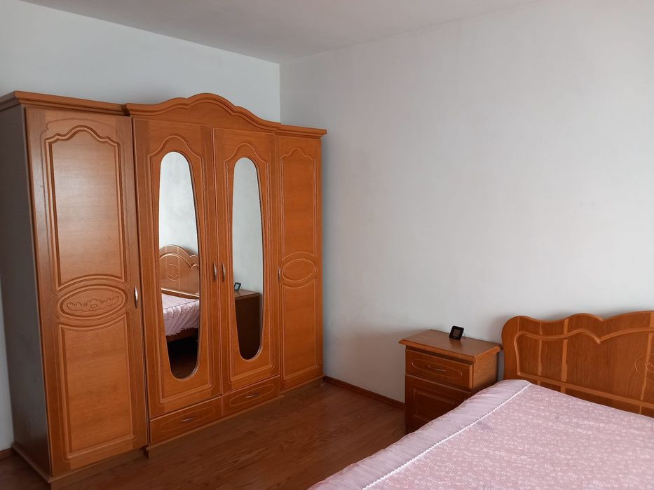 Apartament de închiriat