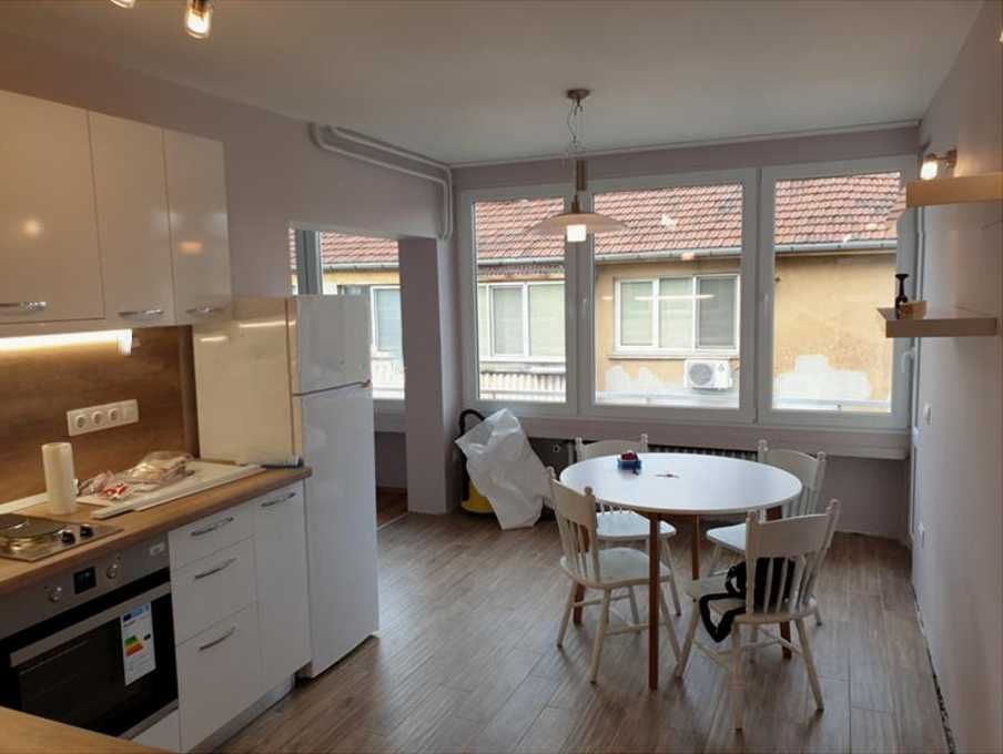 Луксозен Двустаен ап Център-НДК под наем