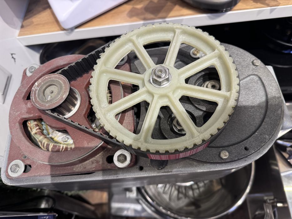 Miksir Xamir qoriydigan ELitro