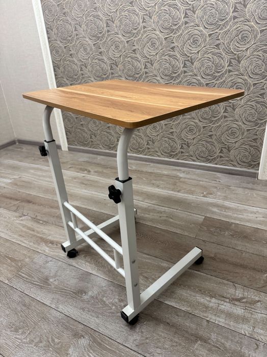 Детская парта с регулируемой высотой