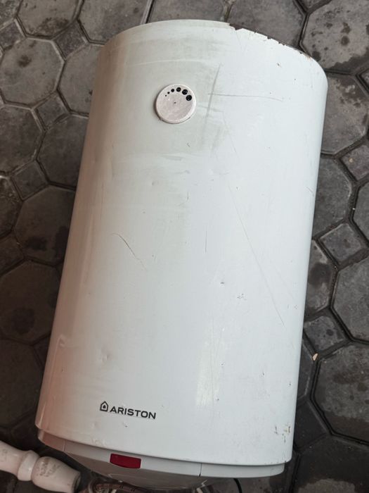 Водонагреватель Ariston