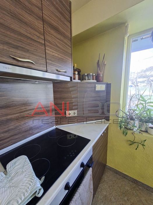 Продава се Тристаен апартамент в Варна, Възраждане 2 - 92 кв.м за 1081 €/кв.м - Снимка #11
