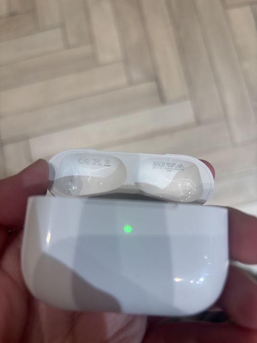 Продам Airpods pro