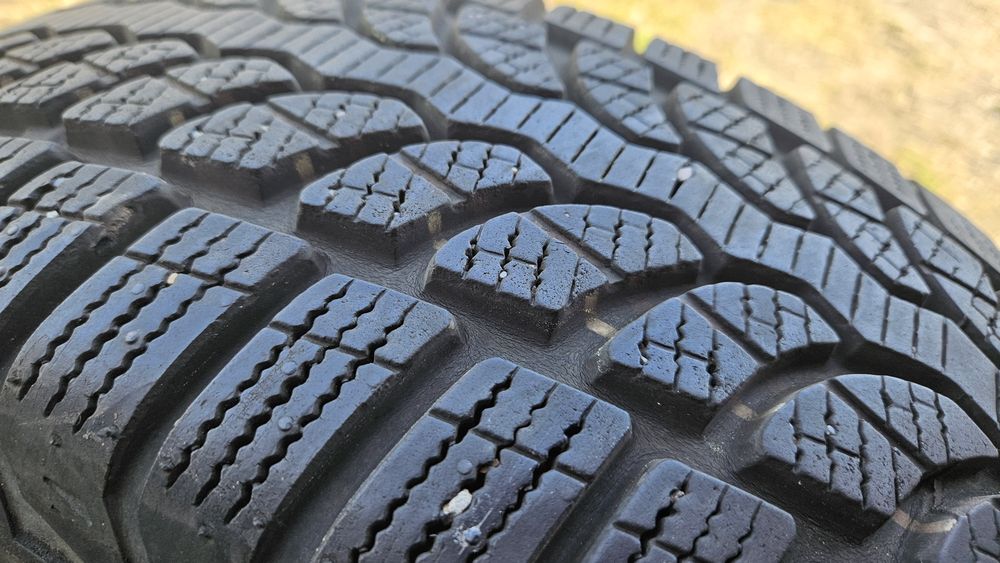 2бр гуми 215 65 16 бриджстоун bridgestone