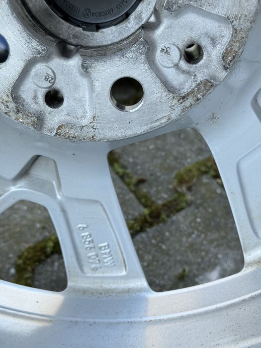 4 jante originale bmw x1 x2 205/60/17 anv iarna 2021 si senzori