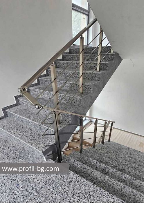 Алуминиеви и Иноксови парапети