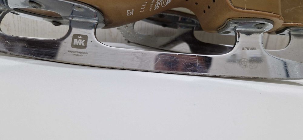 Кънки за фигурно пързаляне Edea Overture 235