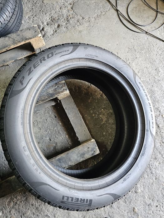2 anvelope iarna 235 50 19 Pirelli Pzero 2020