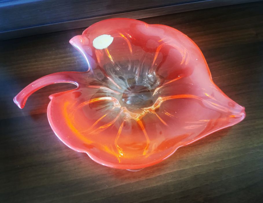 Антикварна купа фруктиера  ръчна изработка духано цветно стъкло листо