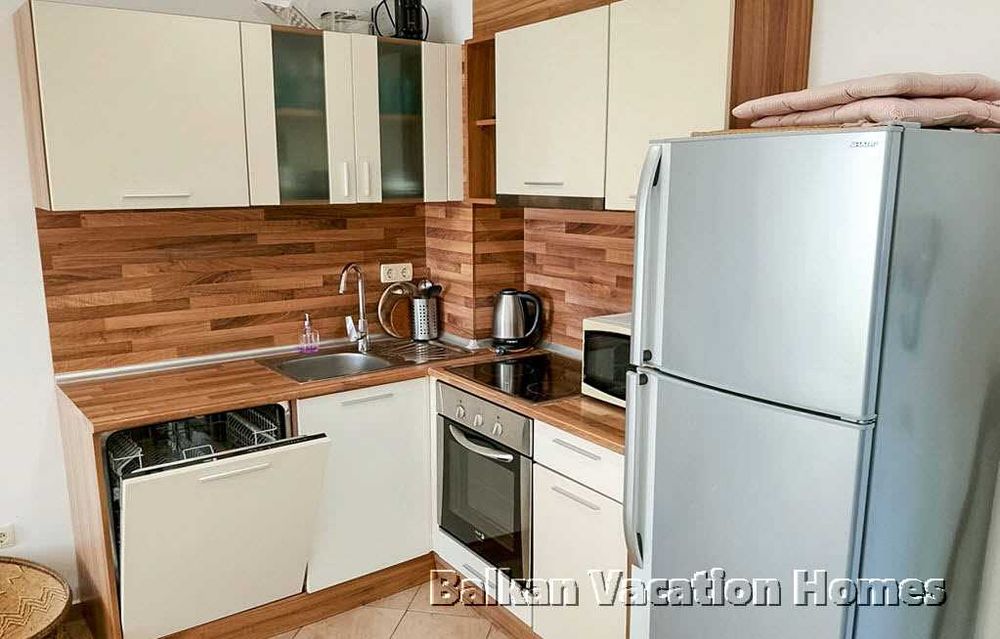 Продава се Тристаен апартамент в Бяла - 109 кв.м за 417 €/кв.м - Снимка #9