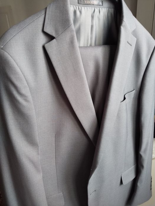 Продам Мужской костюм