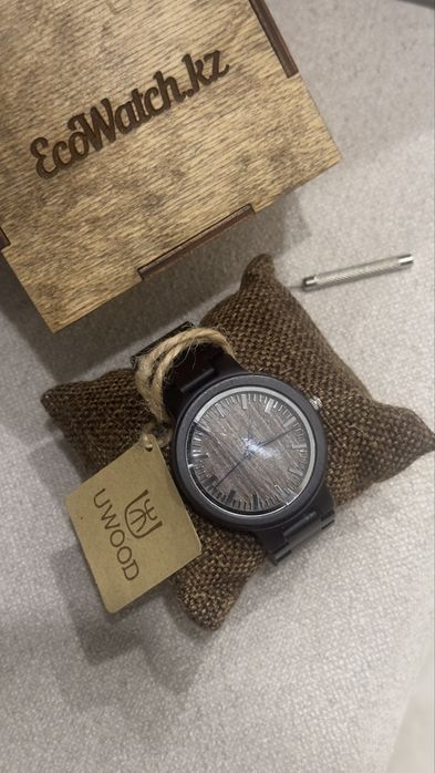 Продам часы ecowatch.kz новые из дерева