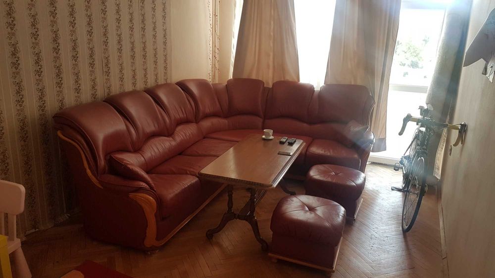 продавам Диван кожен разтегателен