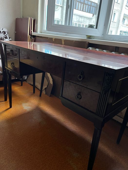 Письменный стол Румынский гарнитур