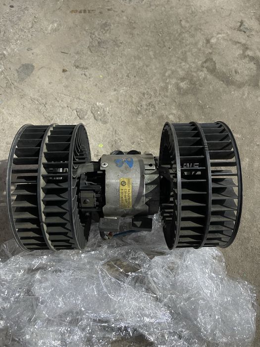 Моторчик печки BMW E38 БМВ Е38