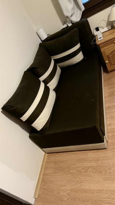 Дървени Мебели и Дивани