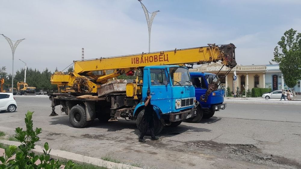 Avtakran16 tonali 18 metr  sotiladi holati yaxshi yillik 1988 yil