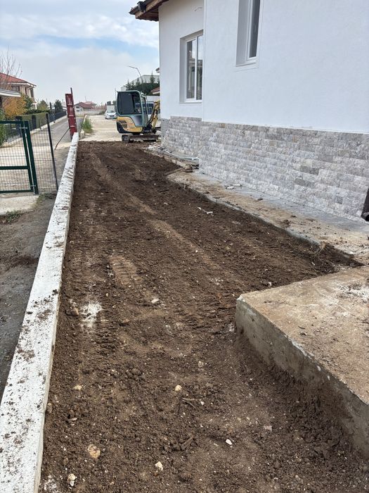 Изкопни услуги с мини багер