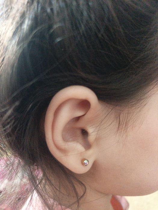 Quloq teshish Uyizga borib qib beraman