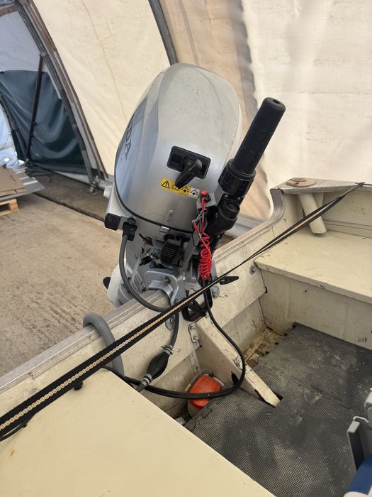 Barca aluminiu Canadian 434 cu motor si peridoc