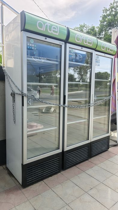 Холодильник витрина ARTEL