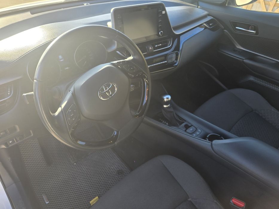 Toyota C-HR Model 2023