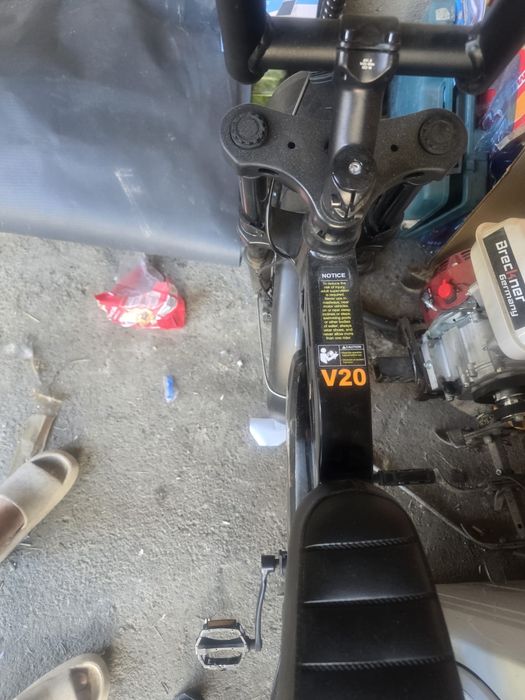 Bicicleta v20 electrică