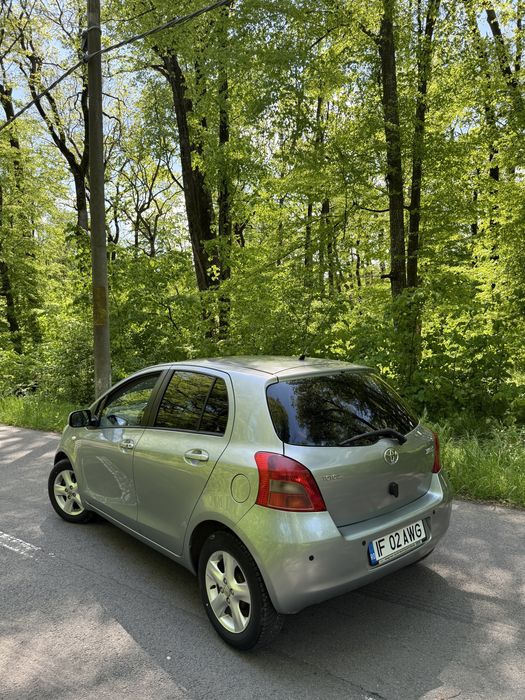 Toyota Yaris 1.3 VVT-i SOL – întreținută exemplar, fără rugină