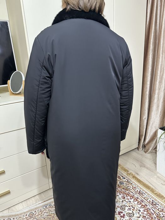 Продам теплый зимний пуховик