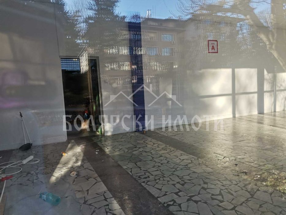Голямо помещение на Главен Булевард