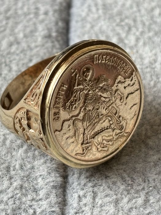 Златен пръстен с Монета св. Георги 14к