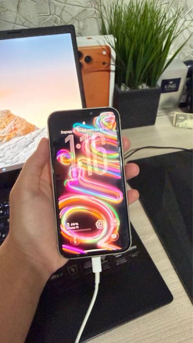 Продам Айфон 11