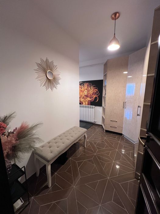 Proprietar inchiriez apartament cu 2 camere complet utilat cu loc de parcare
