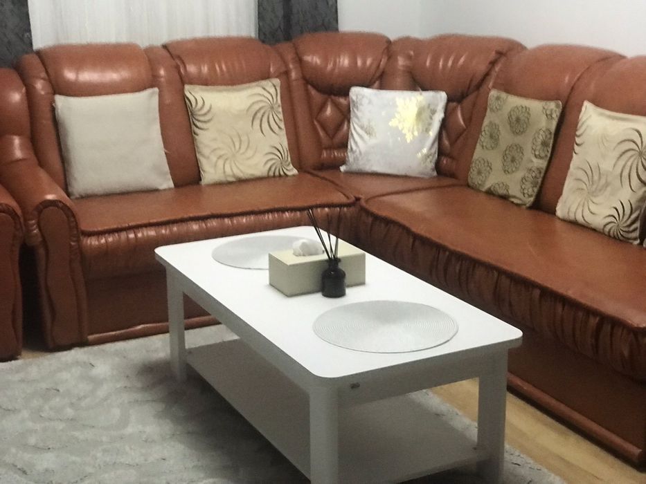 Canapea de living extensibila