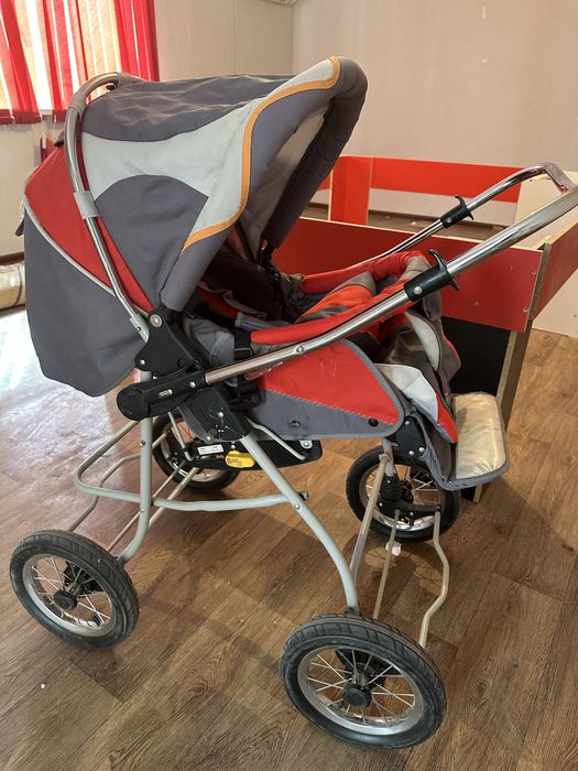 Продам прогулочную коляску