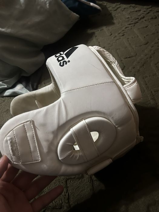 Любительский боксерский шлем адидас 11к