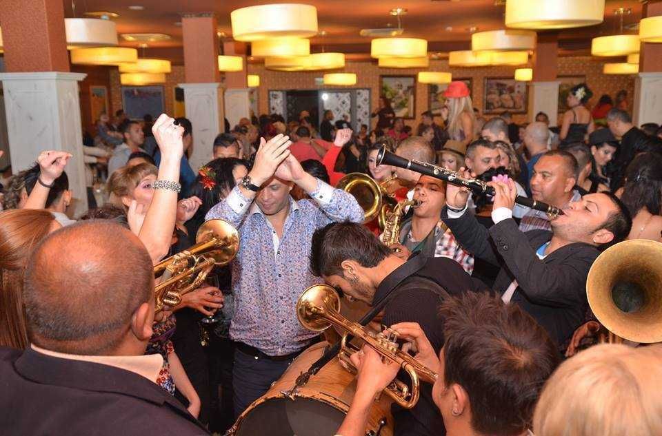 Оркестър за купони