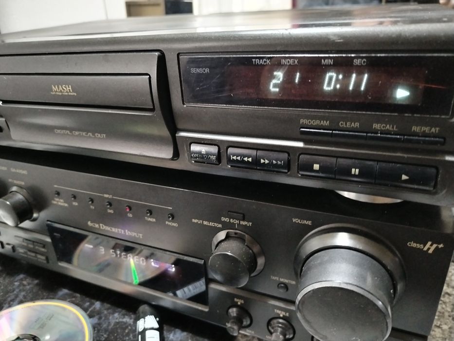Cd deck Technics sl-pg490