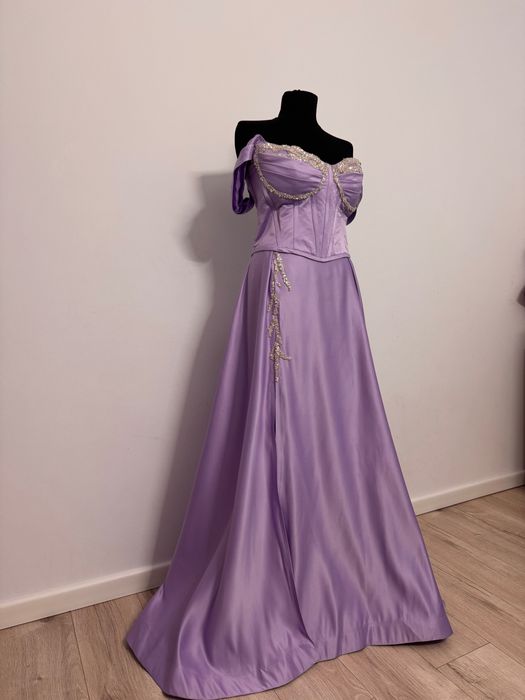 Rochie de nasa pe comanda