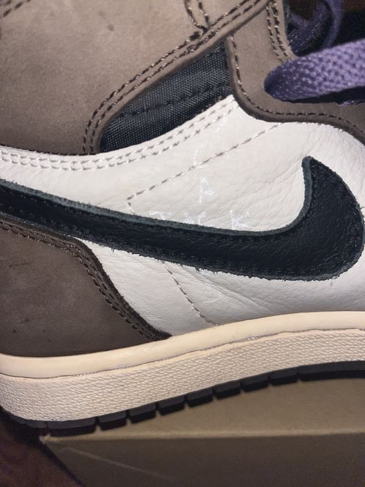 Nike air Jordan 1 Travis Scott reverse swoosh