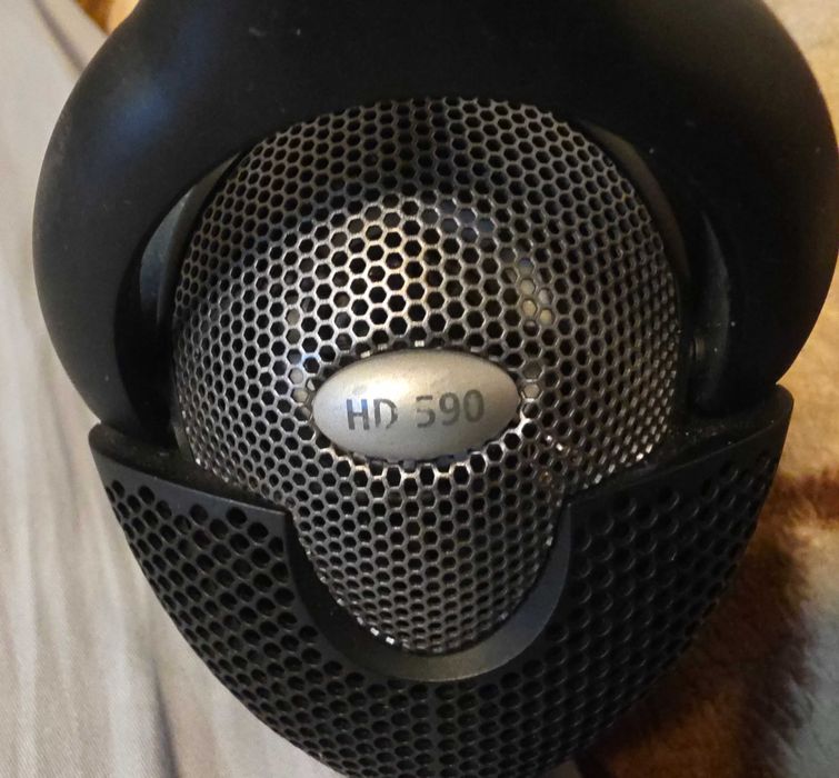 Casti Sennheiser HD590 prestige, stare buna, functionare impecabila.