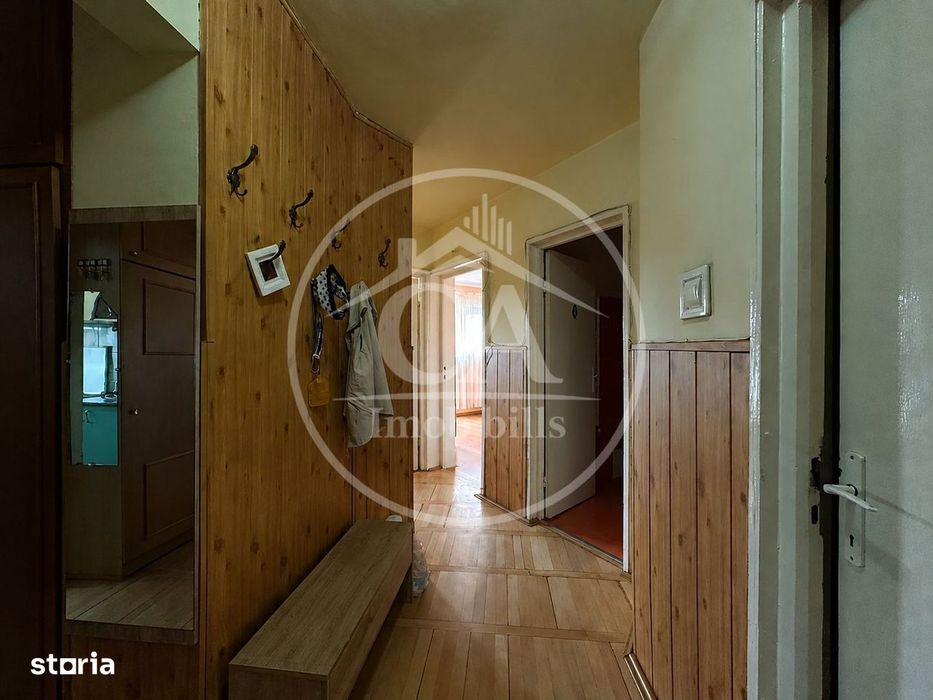 Apartament cu 3 camere de închiriat în zona Rogerius, Oradea.