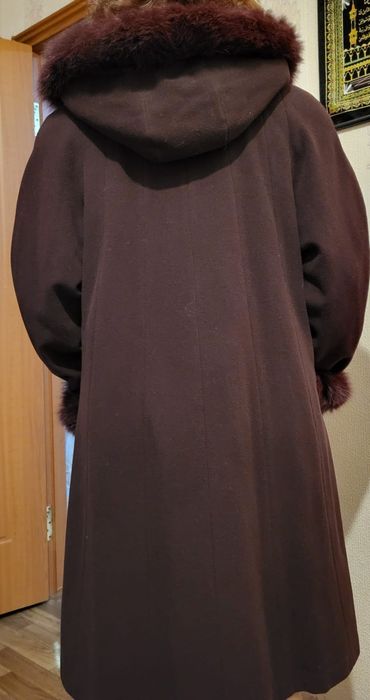 Продается кашемировое женское пальто